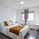 Rent 5 bedroom apartment in Valencia