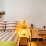 Rent a room in lisbon