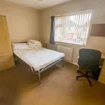 Rent 6 bedroom house in West Midlands