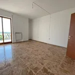 Affitto 4 camera appartamento di 130 m² in Foggia