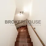 Rent 4 bedroom apartment of 182 m² in Παράδεισος