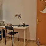 Rent 4 bedroom apartment in Valencia