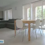 Affitto 3 camera casa di 90 m² in Milan