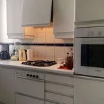 Rent a room of 170 m² in madrid