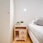 Rent 2 bedroom apartment of 30 m² in Porto