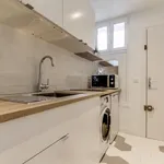 Appartement de 215 m² avec 1 chambre(s) en location à Paris