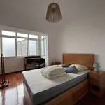 Rent a room of 115 m² in lisbon