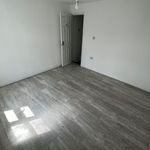 Rent 3 bedroom flat in West Midlands