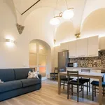 Rent 1 bedroom apartment of 60 m² in Florence