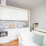 Rent 1 bedroom apartment of 60 m² in Porto