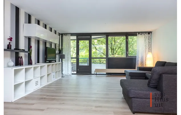 Huur 2 slaapkamer appartement van 75 m² in Amsterdam