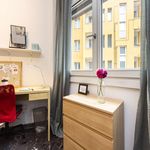 Rent a room of 137 m² in Milan