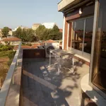 Rent 4 bedroom apartment in Porto