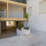 Rent 2 bedroom apartment of 95 m² in Portimão