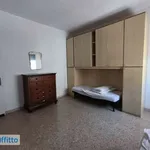 Affitto 3 camera appartamento di 76 m² in Bologna