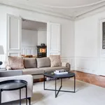 Rent 3 bedroom apartment of 123 m² in paris