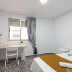 Rent a room of 125 m² in valencia