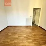 Affitto 5 camera appartamento di 145 m² in Turin