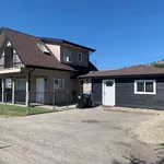 Maison de 1593 m² avec 3 chambre(s) en location à Kelowna