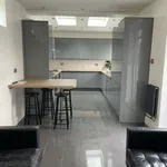 Rent 8 bedroom house in Swansea