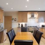 Rent 5 bedroom house in South East England