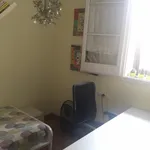 Rent 4 bedroom apartment in Barcelona