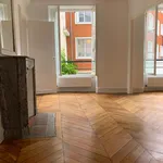 Rent 4 bedroom apartment of 77 m² in Paris