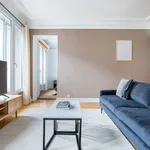 Appartement de 1082 m² avec 3 chambre(s) en location à Paris