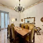 Rent 5 bedroom apartment of 210 m² in Naples