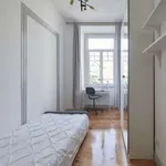 Rent a room in lisbon