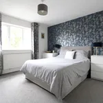 Rent 4 bedroom house in Surrey