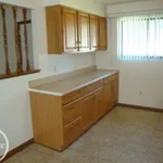 Rent 2 bedroom apartment of 109 m² in Macomb