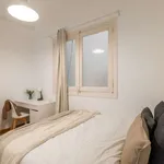 Rent a room of 95 m² in barcelona