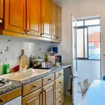 Rent a room of 70 m² in Lisbon