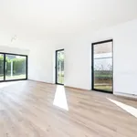 Maison de 483 m² avec 4 chambre(s) en location à Waterloo