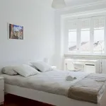 Rent 6 bedroom apartment in lisbon