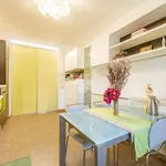 Rent 4 bedroom apartment of 120 m² in Milan