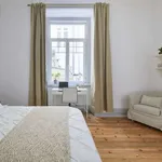 Rent a room in lisbon