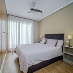 Alquilo 4 dormitorio apartamento de 125 m² en Valencia