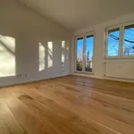 Rent 3 bedroom apartment of 90 m² in Berlin