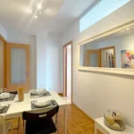 Rent a room of 90 m² in madrid