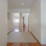 Rent 5 bedroom apartment of 100 m² in Porto