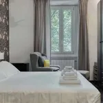 Rent 1 bedroom apartment of 51 m² in milan