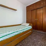 Rent a room of 120 m² in valencia