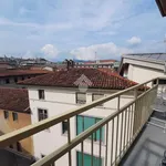 Affitto 3 camera appartamento di 73 m² in Bergamo