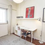 Rent a room of 80 m² in lisbon