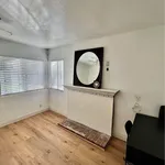 Rent 1 bedroom apartment in Rialto