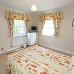 Rent 2 bedroom apartment in Woking