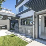 Rent 6 bedroom house of 350 m² in Lisbon