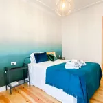 Rent 4 bedroom apartment in lisbon